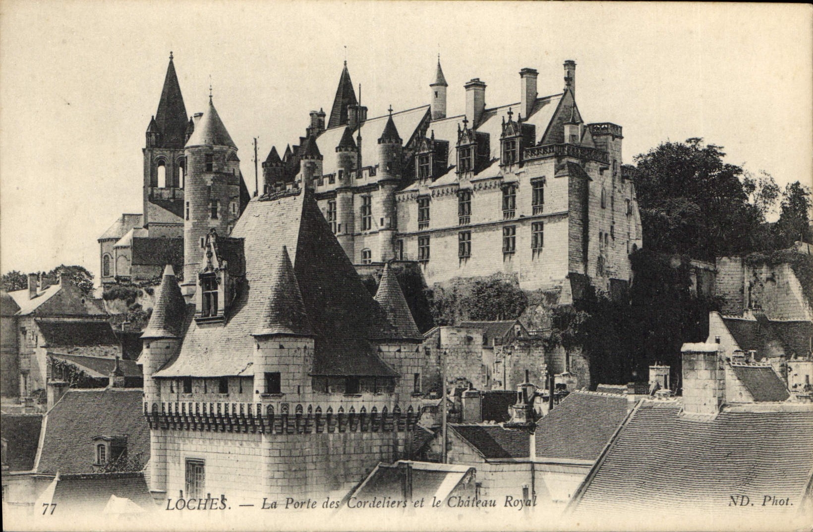 CPA Loches La Porte des Cordeliers le Chateau Royal 