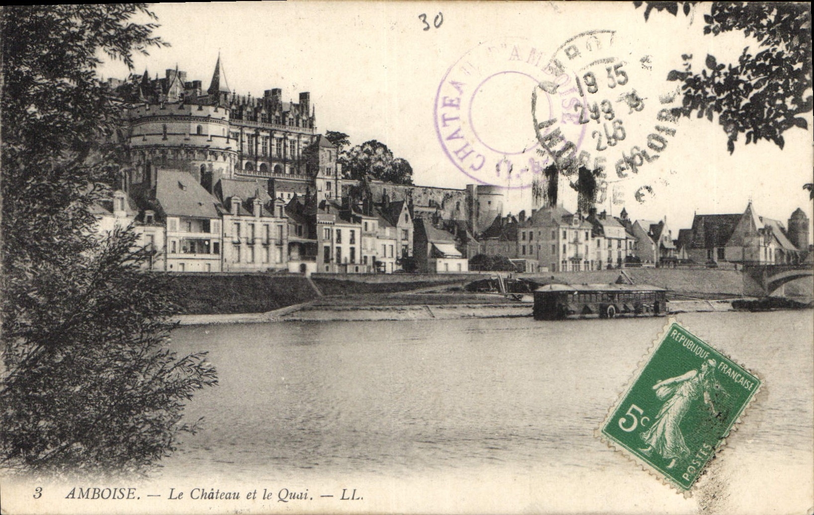CPA Amboise Le Chateau et le Quai 