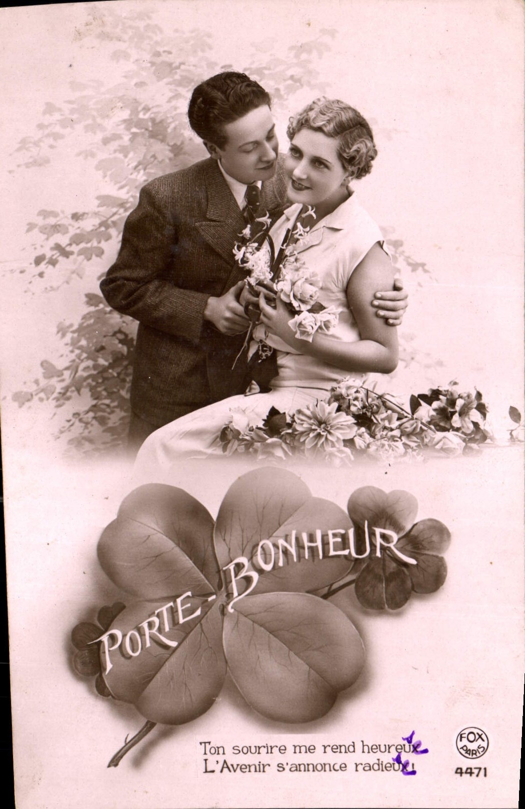 CPA Porte Bonheur Femme