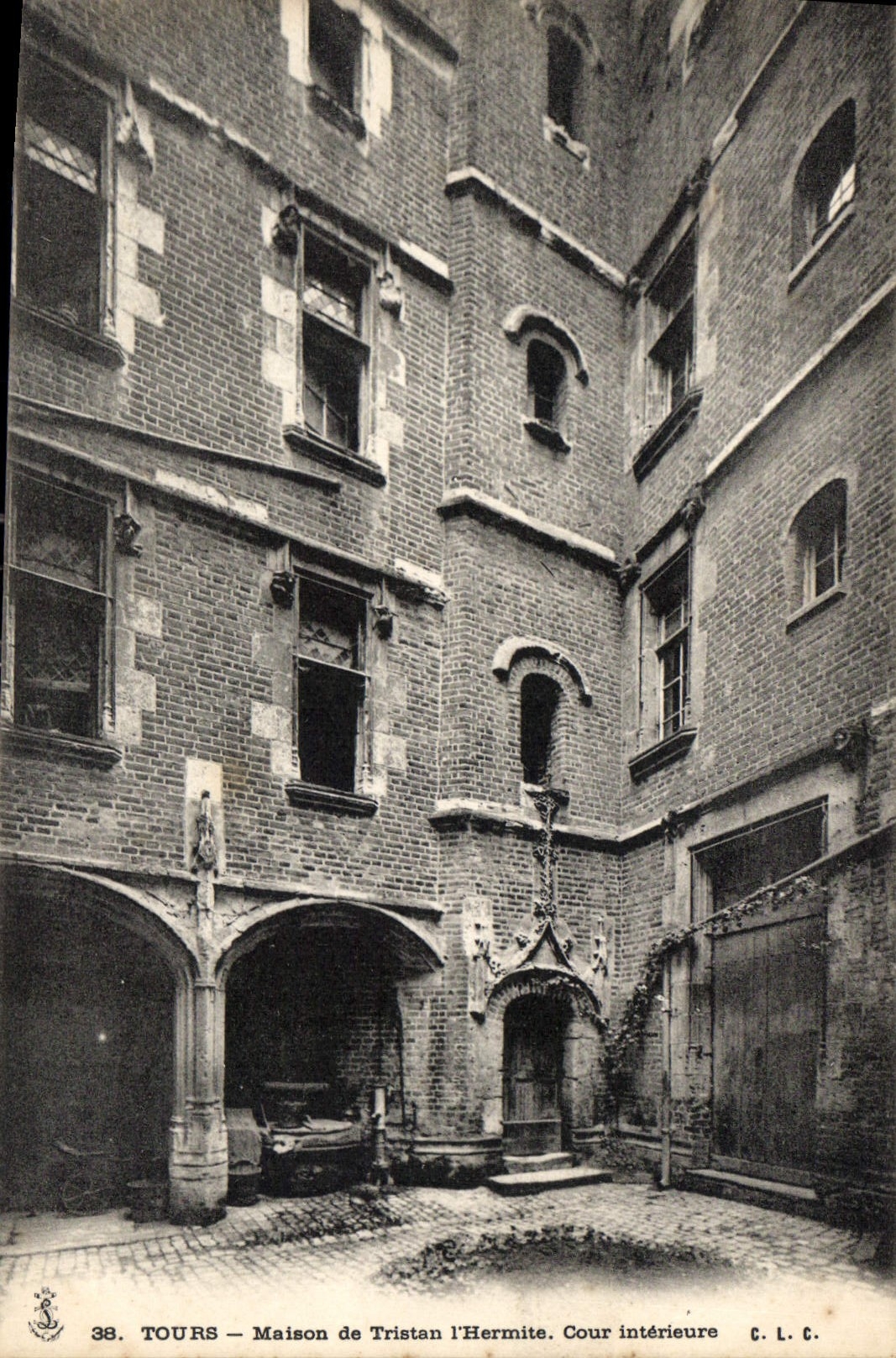 CPA Tours Maison de Tristan l'Hermite 