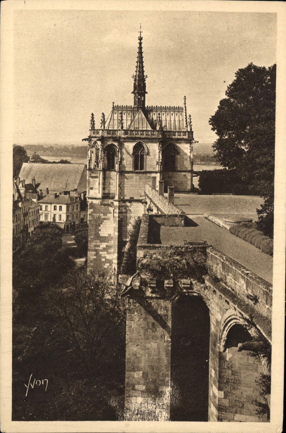 CPA Chateau d'Amboise La Chapelle St Hubert