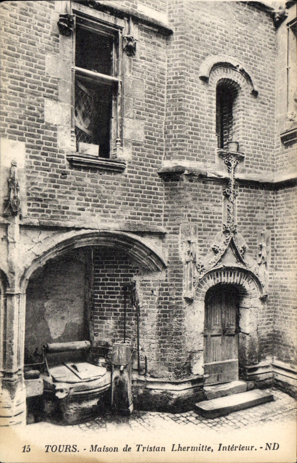 CPA Tours maison de Tristan Lhermite Interieur 
