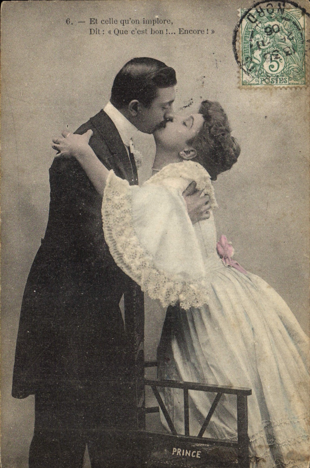 CPA Et Celle qu'on implore Femme