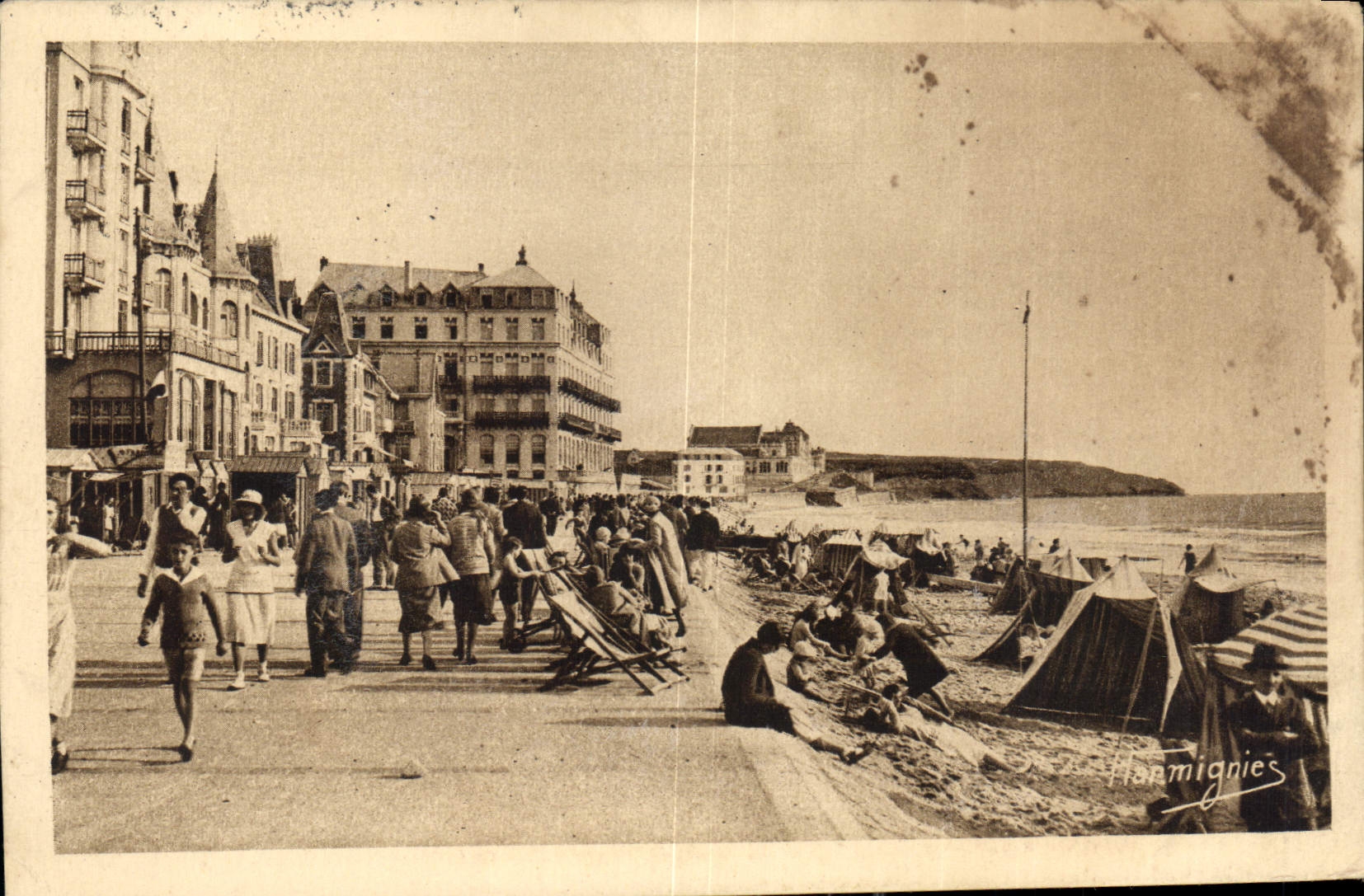 CPA Wimereux vue sur la digne vers le Casino 