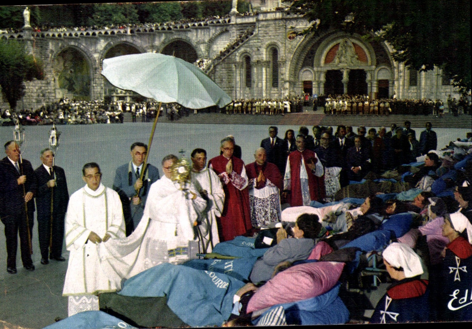 CPA Lourdes Benediction des Malades 