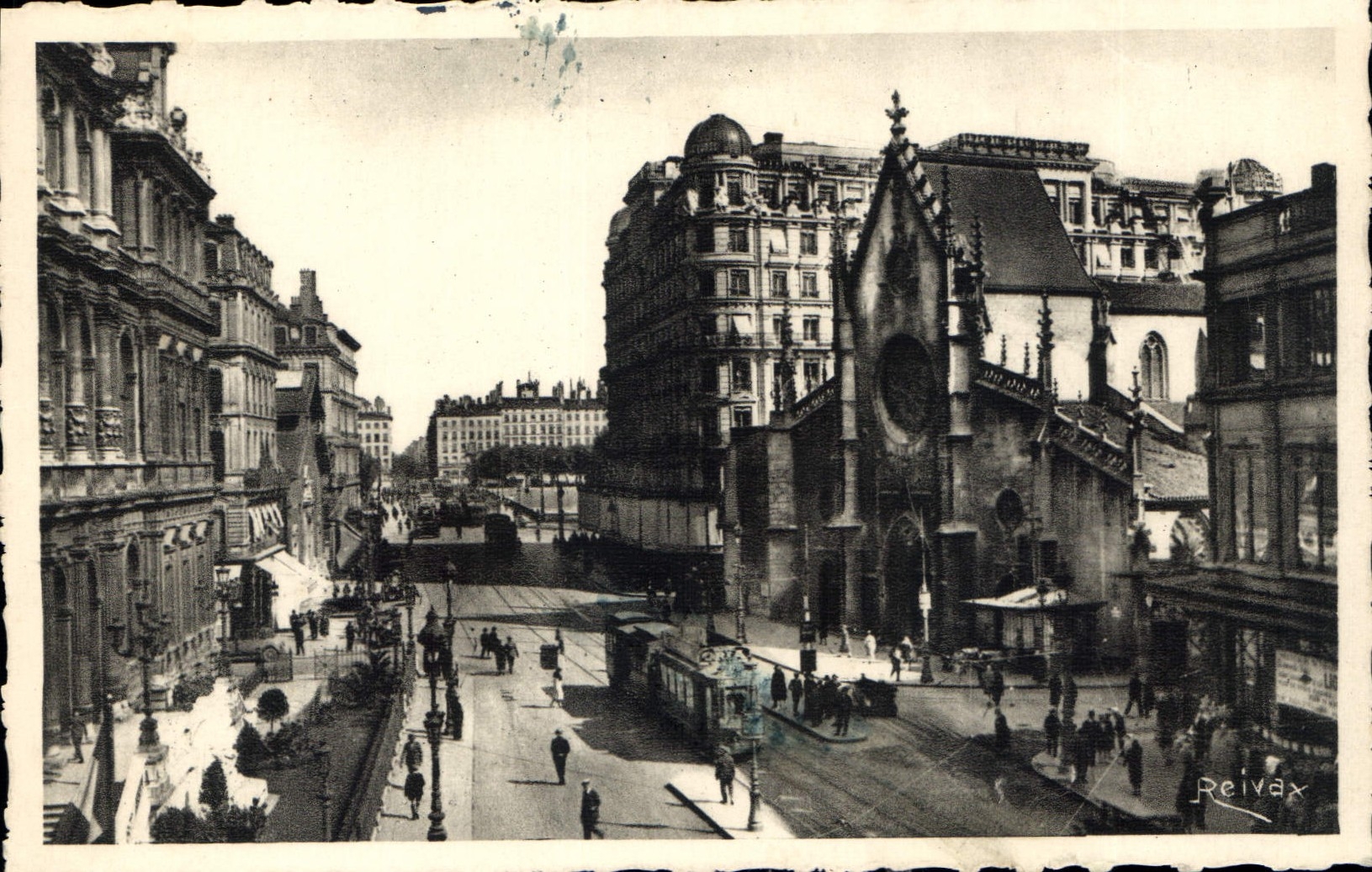 CPA Lyon place des Cordeliers Eglise Saint Bonaventure 
