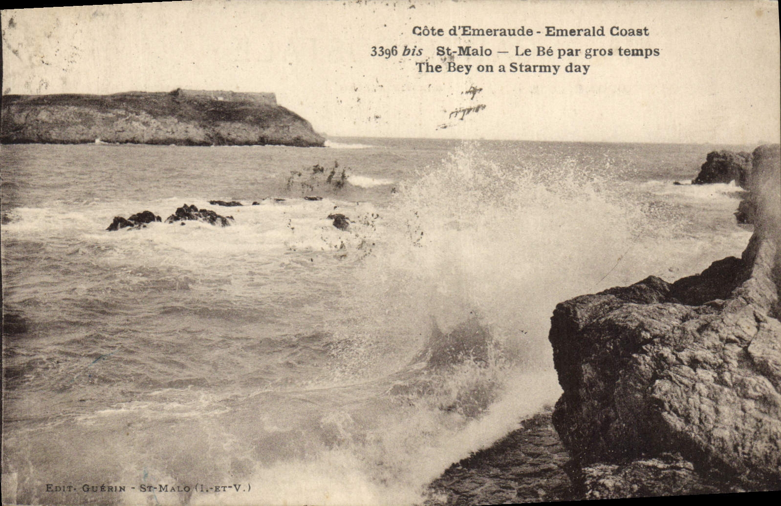 CPA Cote d'Emeraude St Malo le Be par Gros temps 
