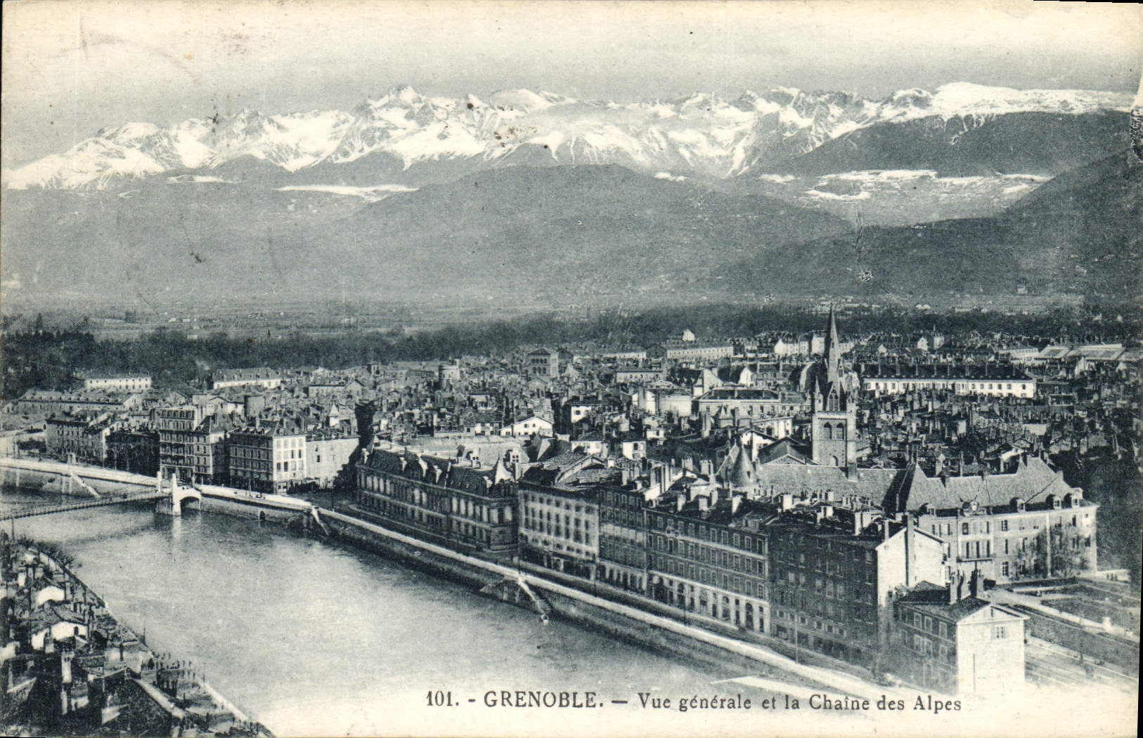CPA Grenoble vue generale et la Chaine des Alpes 