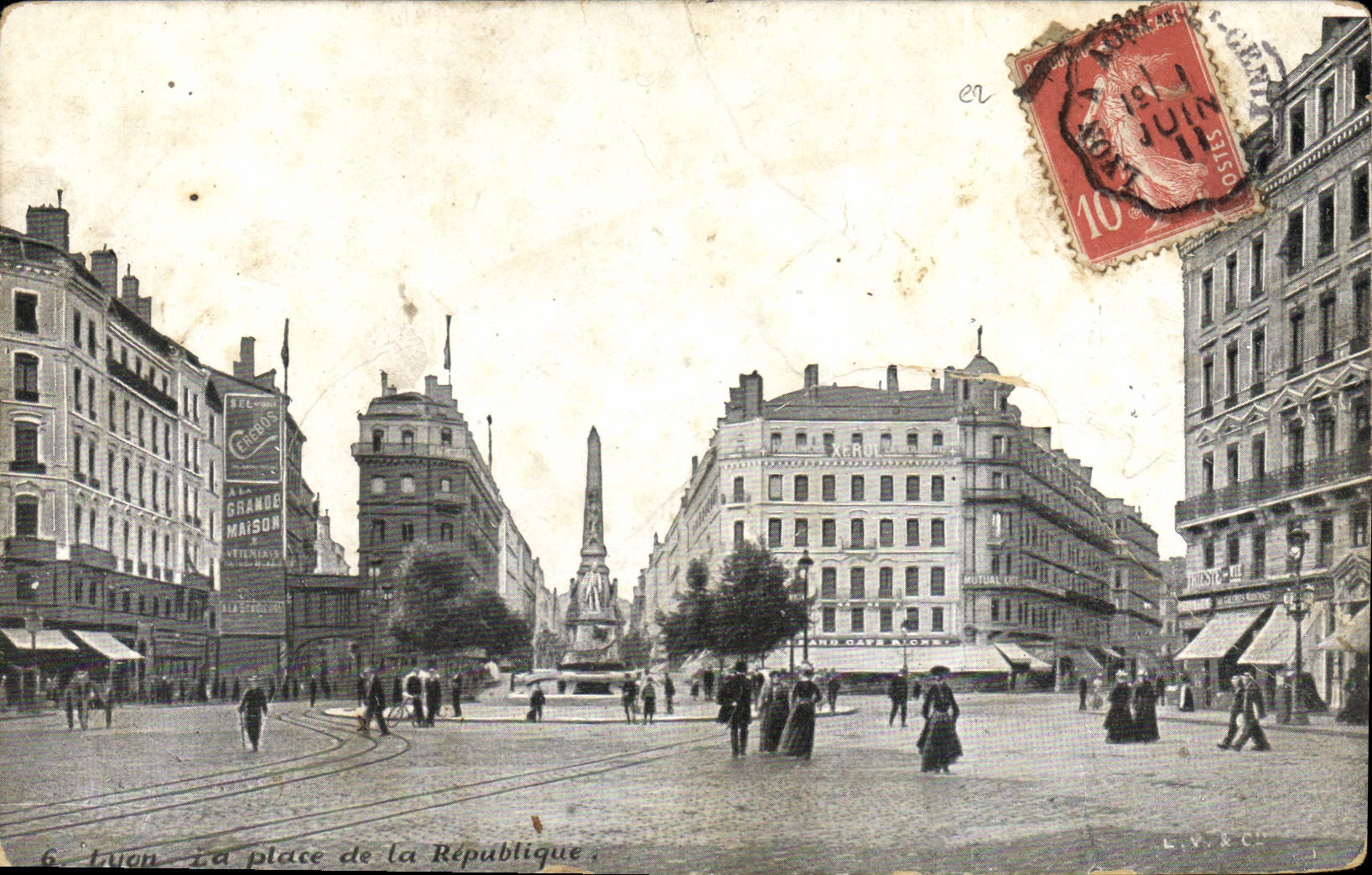 CPA Lyon la Place de la Republique