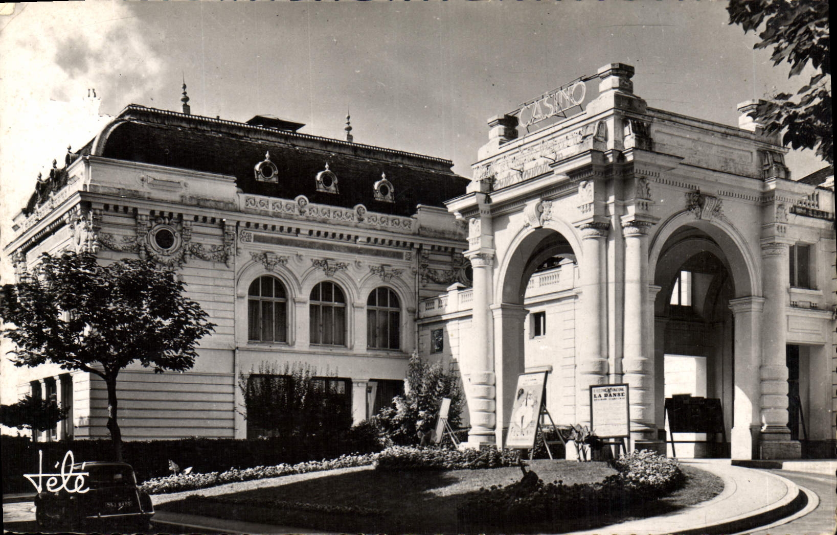 CPA Aix les Bains Facade du Grand Cercle