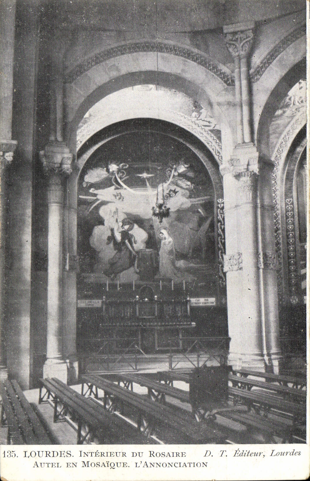CPA Lourdes Interieur du Rosaire Autel en Mosaique l'Annonciation 