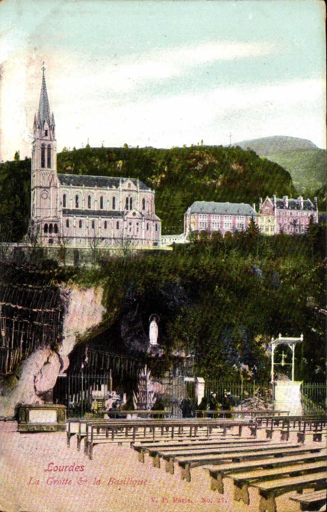 CPA Lourdes la Grotte et la Basilique 
