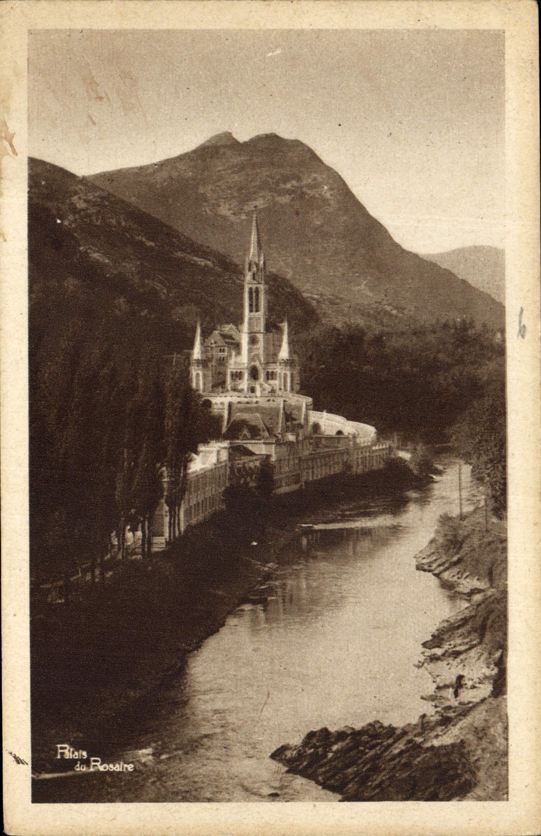 CPA Lourdes les Sanctuaire et la Gave 