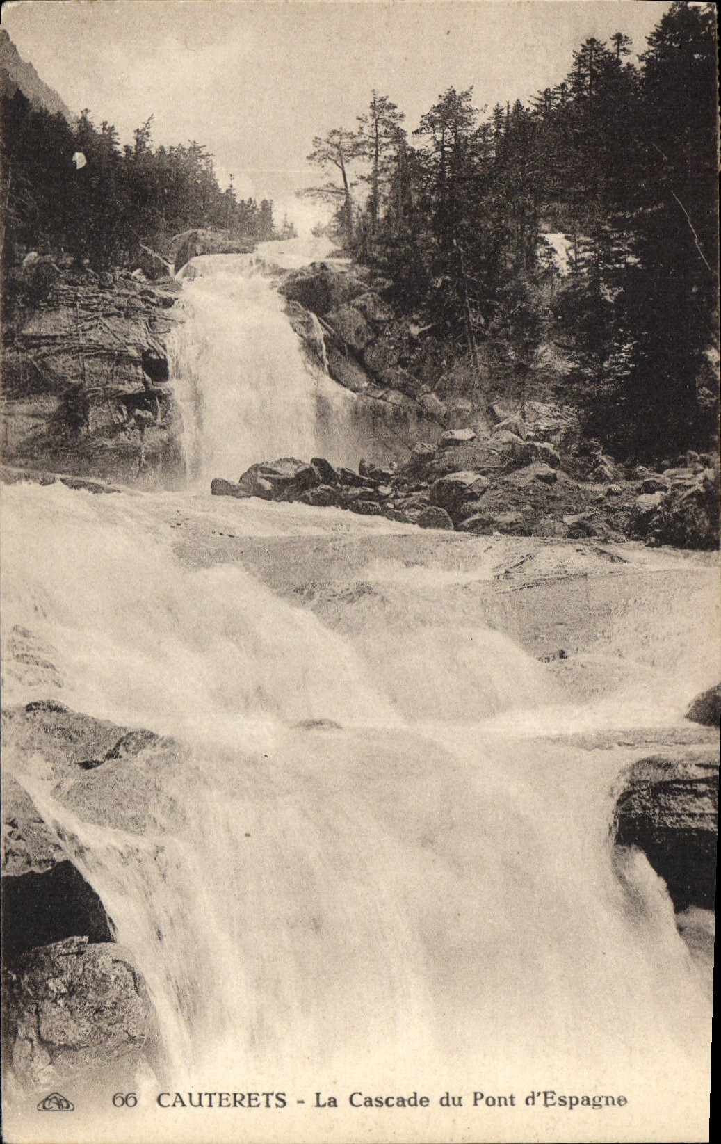 CPA Cauterets la Cascade du Pont d'Espagne 
