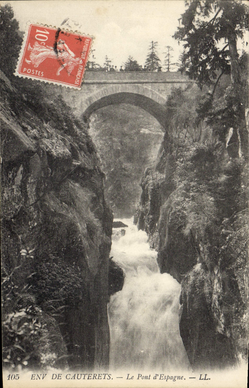 CPA Env de Cauterets le Pont d'Espagne 
