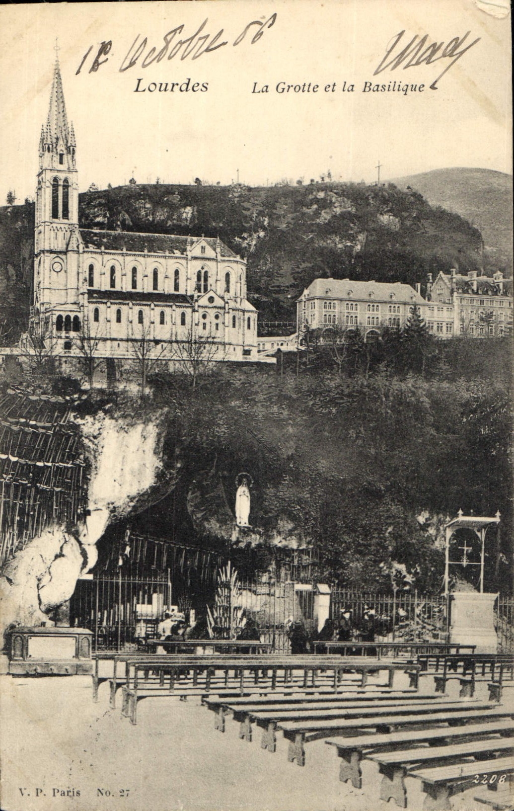 CPA Lourdes la Grotte et la Basilique 