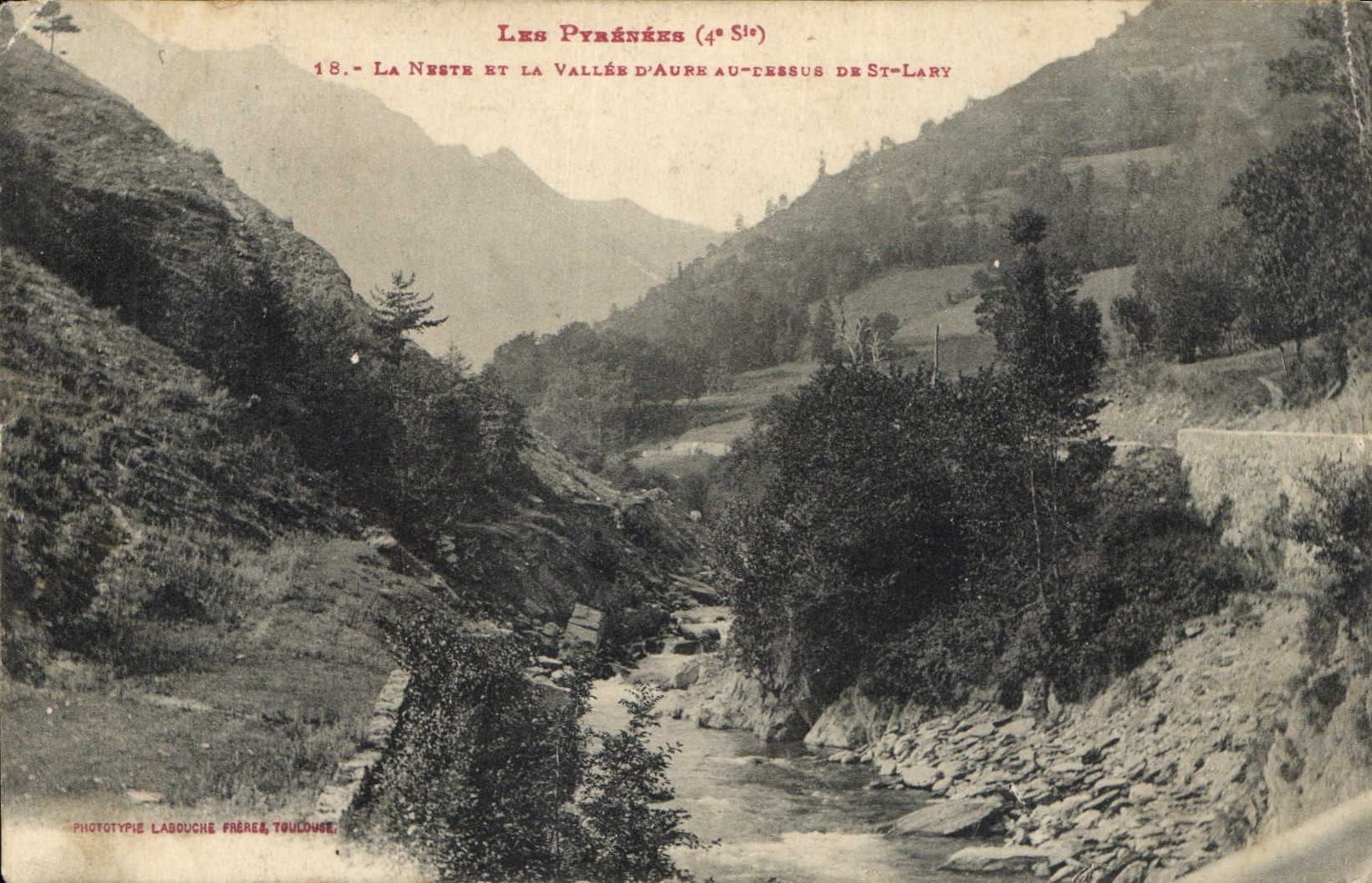 CPA Les Pyrenees la Neste et la Vallee d'Aure de St Lary