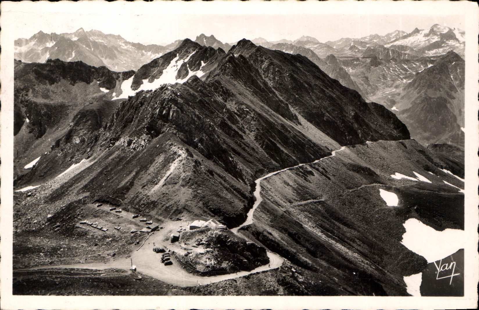 CPA Route du Tourmalet au Pic du Midi Sencours et le Lac d'Oncet