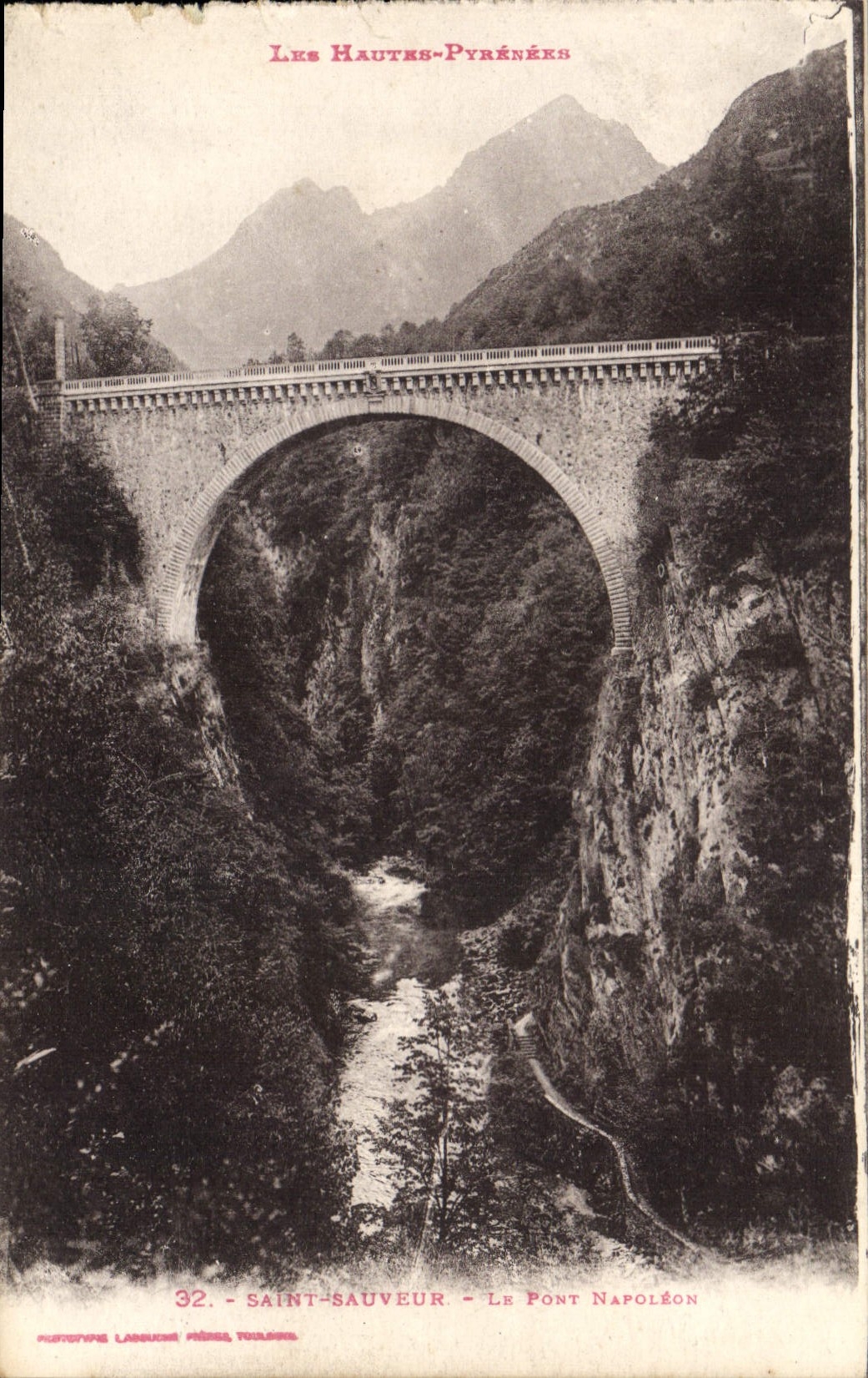 CPA Les Hautes Pyrenees Saint Sauveur Le Pont Napoleon 