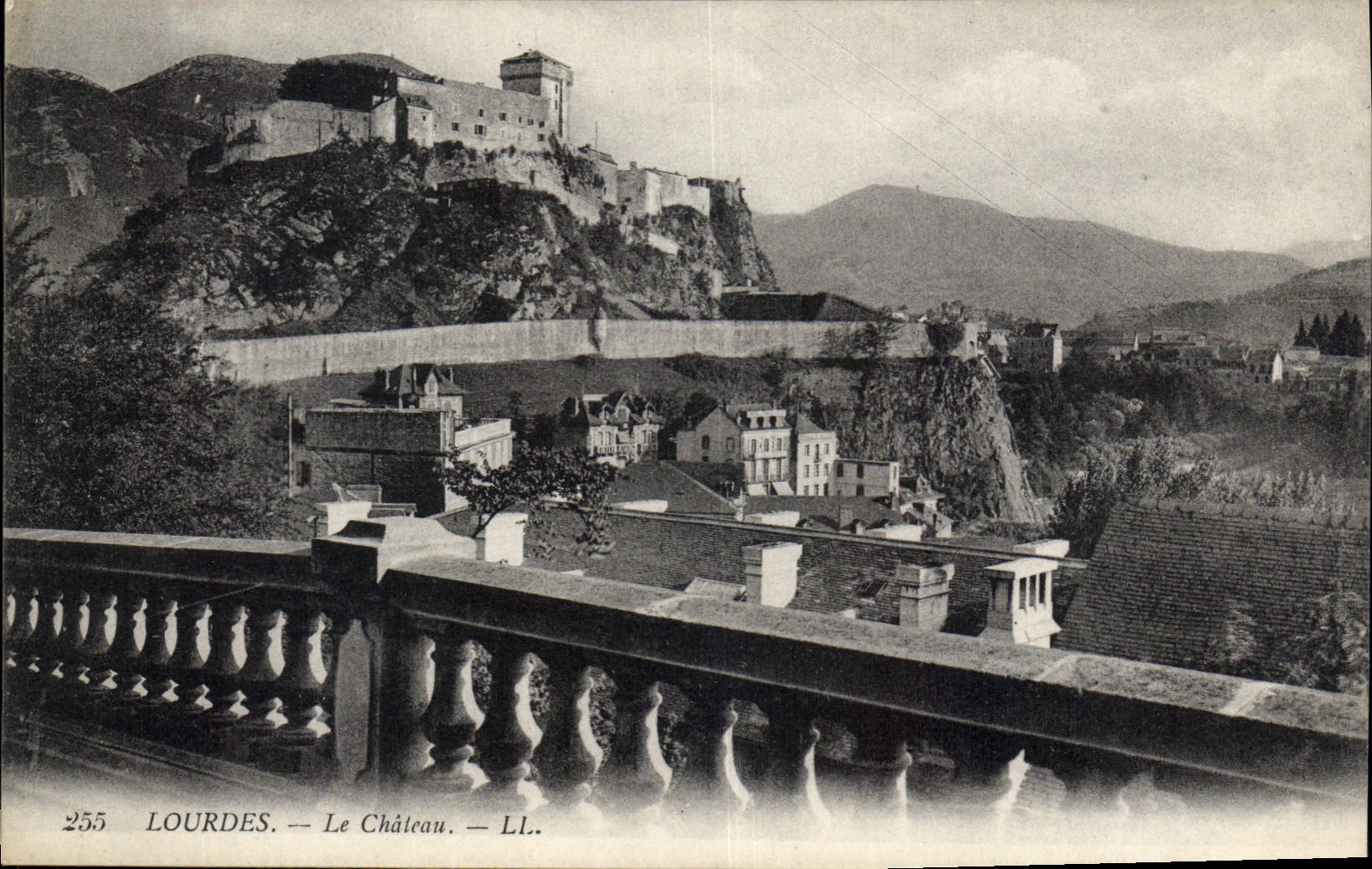 CPA Lourdes Le Chateau 