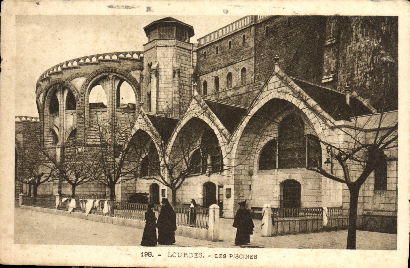 CPA Lourdes Les Piscines 