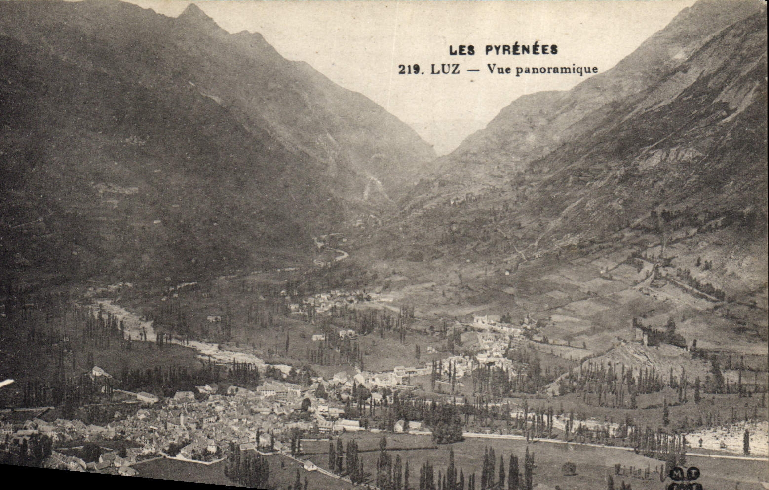 CPA Les Pyrenees Luz Vue panoramique 
