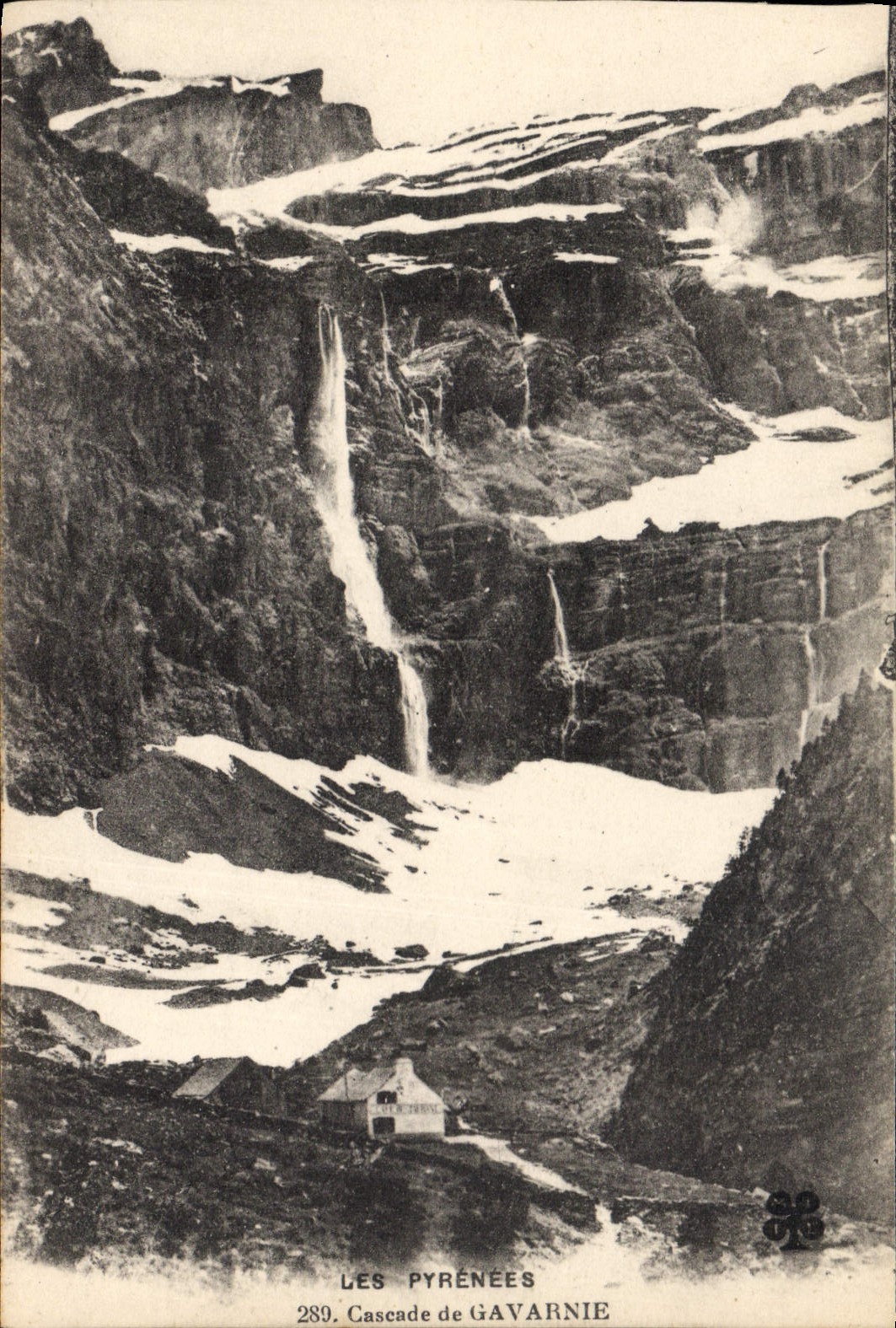 CPA Les Pyrenees Cascade de Gavarnie 