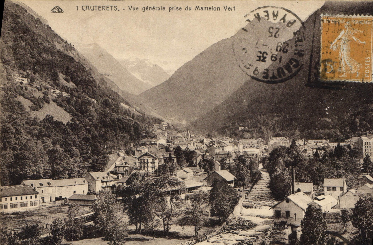 CPA Cauterets Vue generale prise du Mamelon Vert