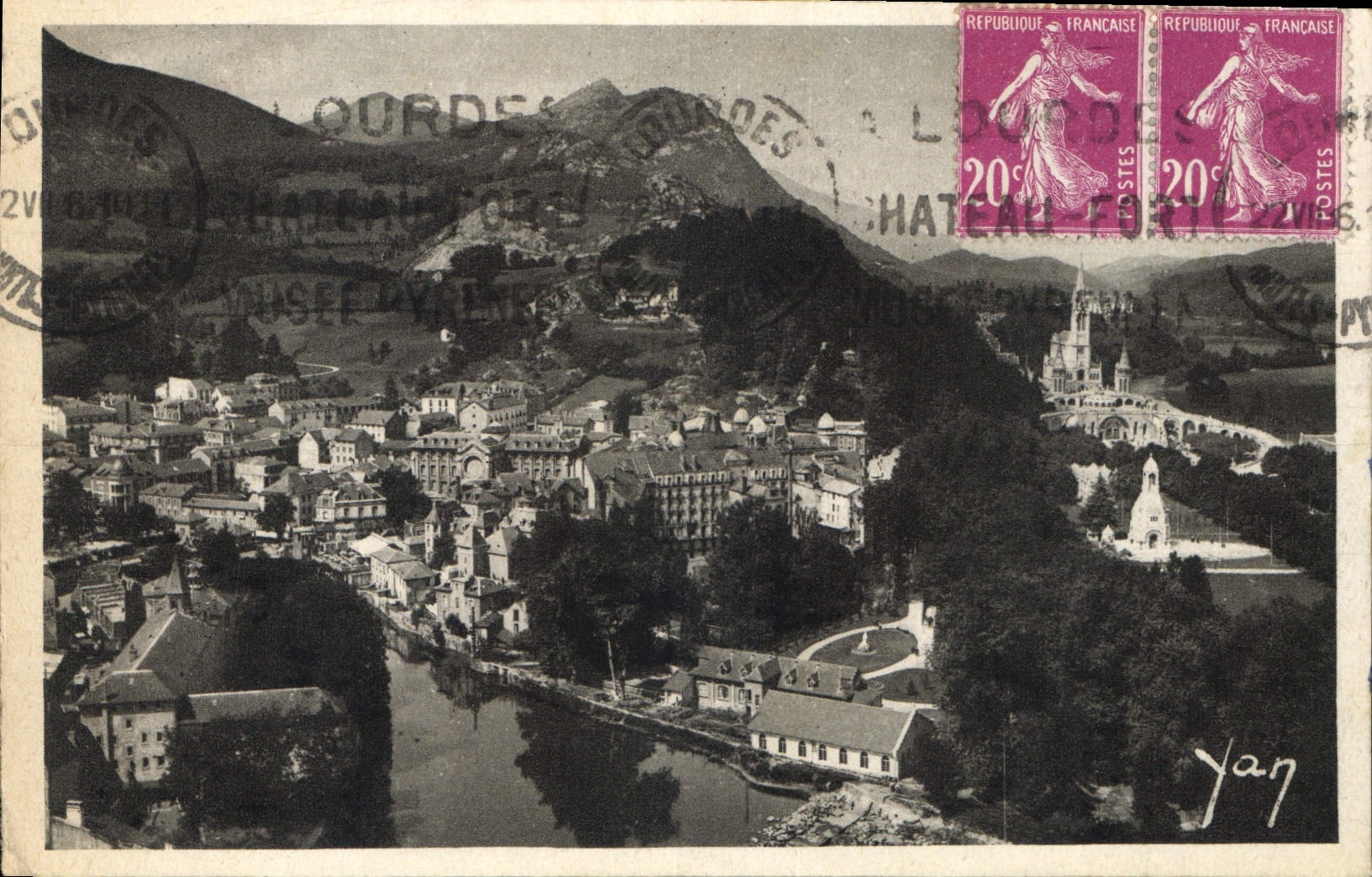 CPA Lourdes vue generale prise du Chateau Fort 