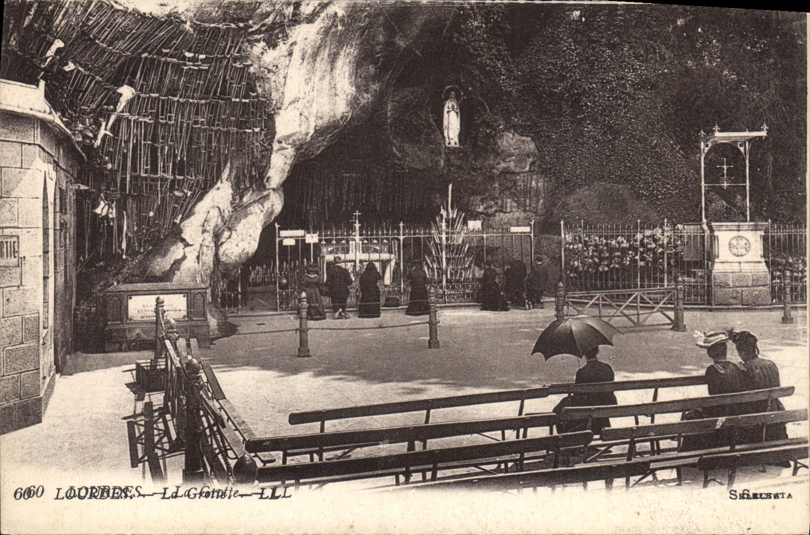 CPA Lourdes La Grotte 