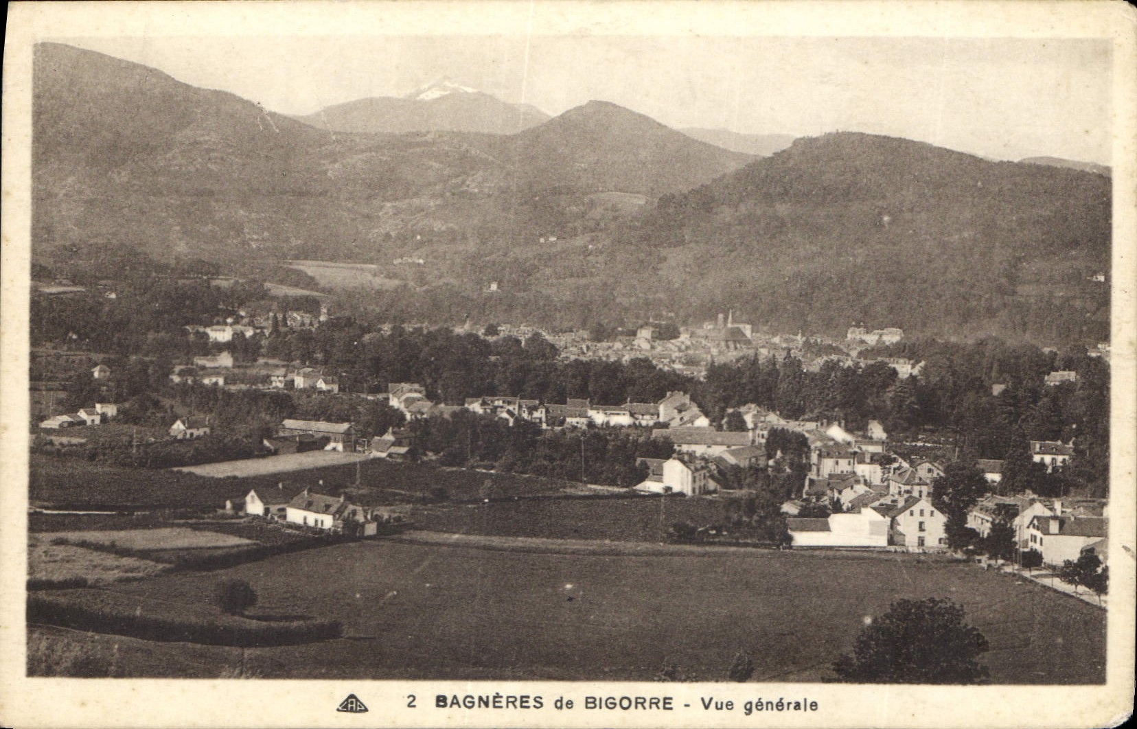 CPA Bagneres de Bigorre Vue generale