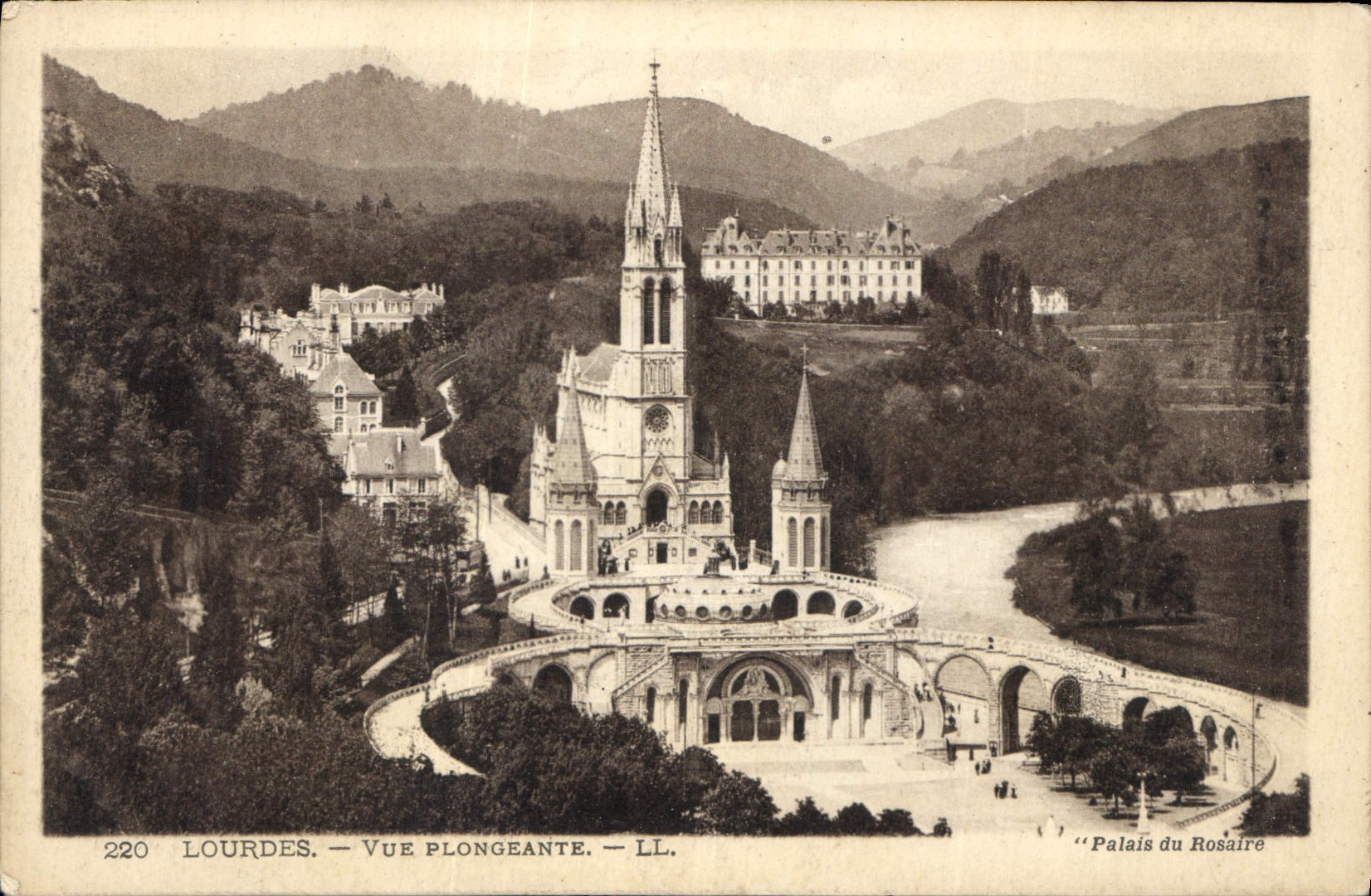 CPA Lourdes Vue prongeante 