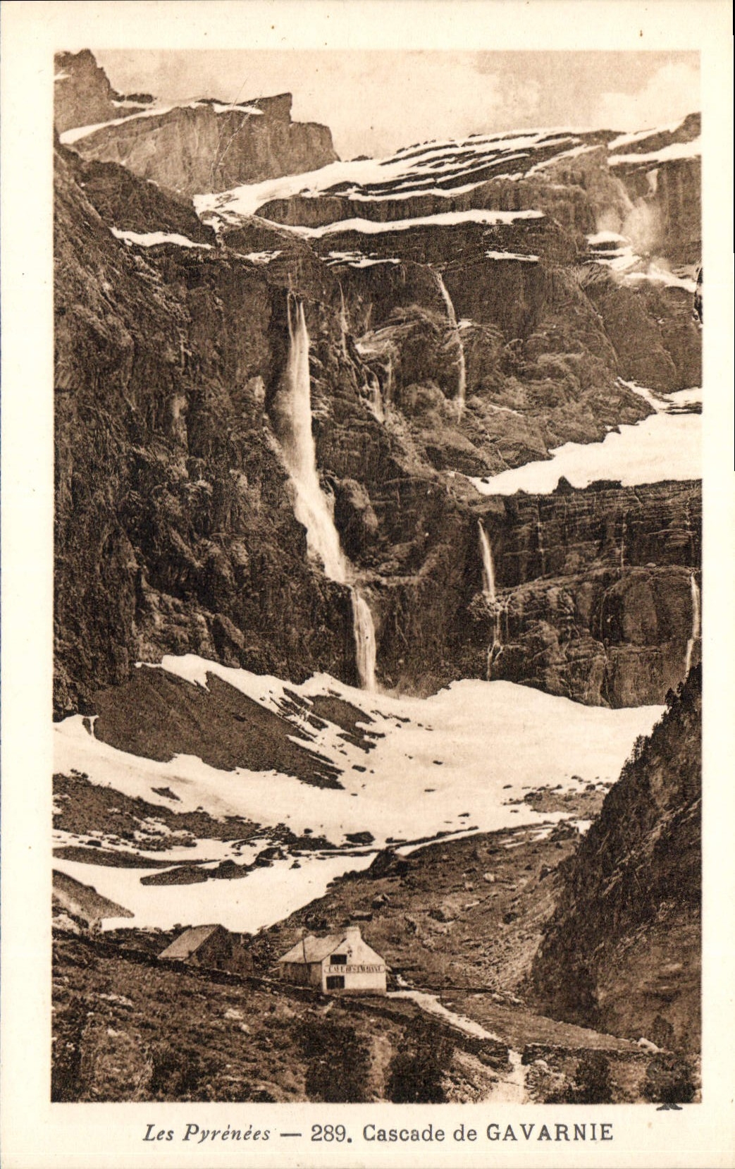 CPA Les Pyrenees Cascade de Gavarnie 