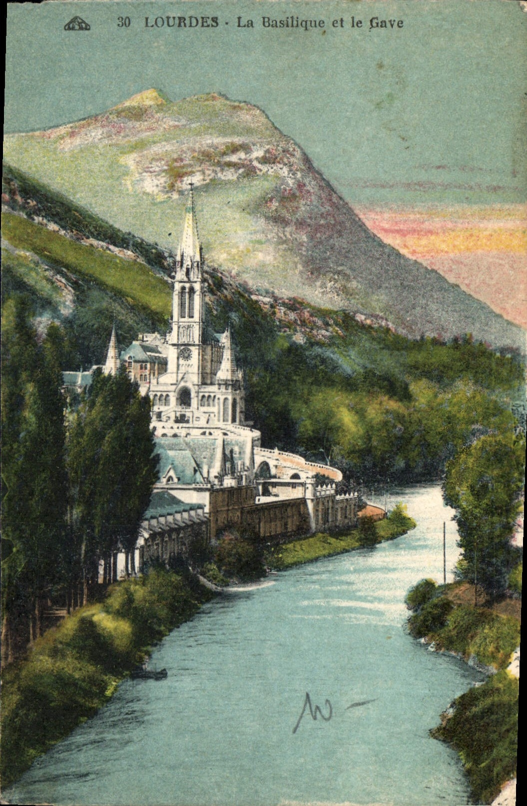 CPA Lourdes La Basilique et le Gave 