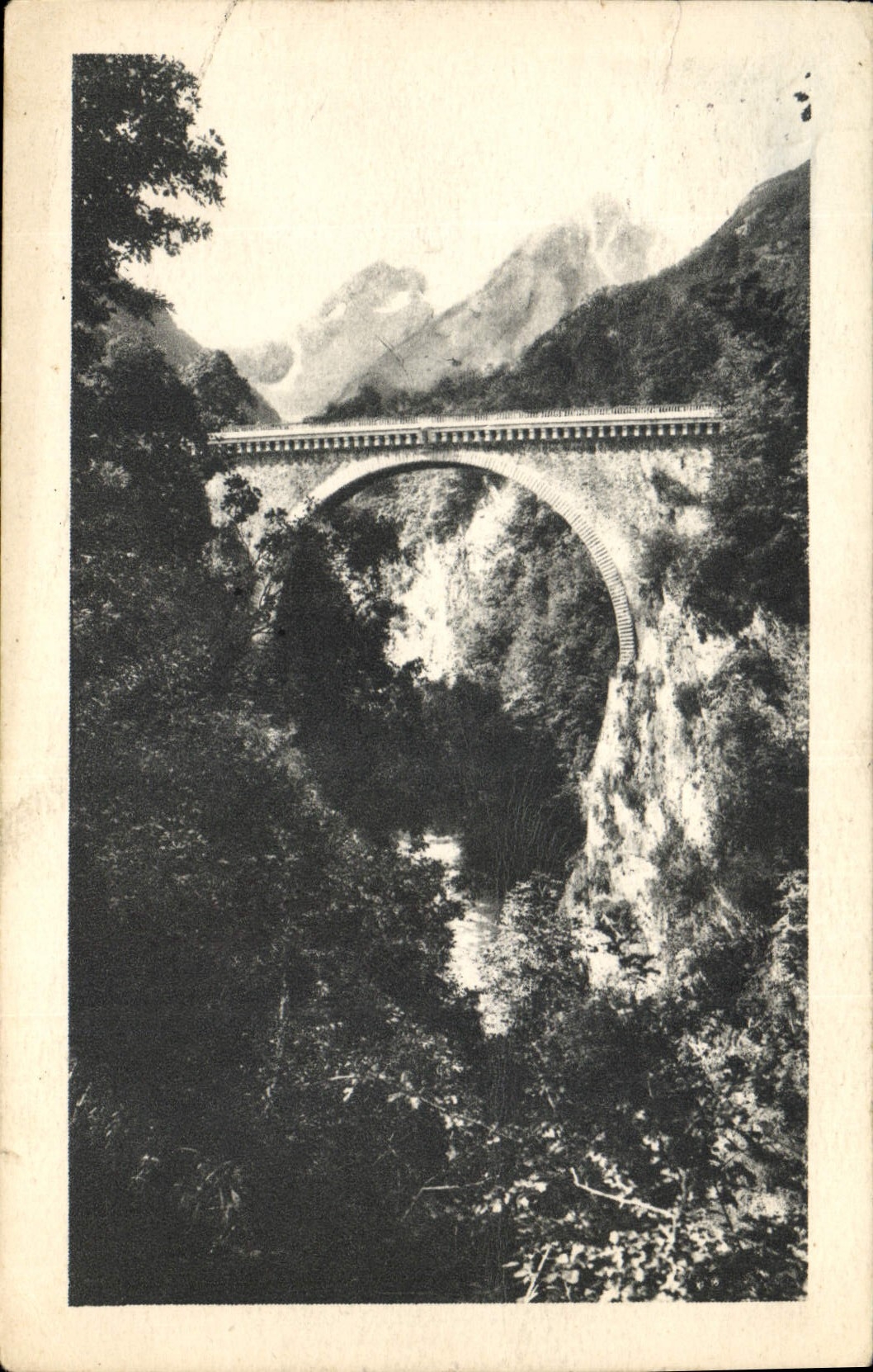 CPA St Sauveur Le Pont Napoleon 