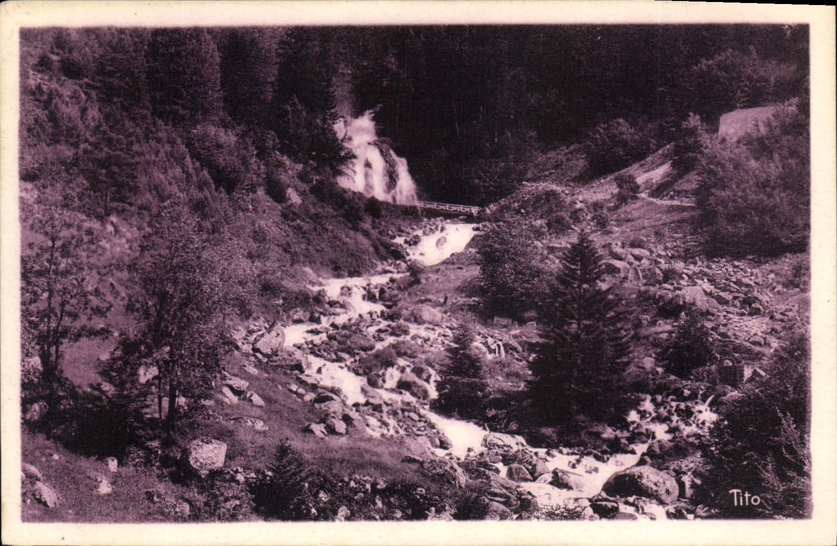 CPA Les Beaux Paysages de France Les Pyrenees Cauterets Les Chutes et la Cascade de Lutour 
