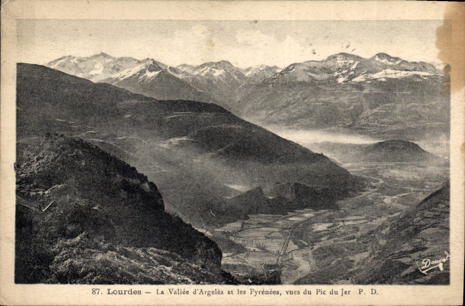 CPA Lourdes La Vallee d'Argeles et les Pyrenees vues du Pic du Jer 