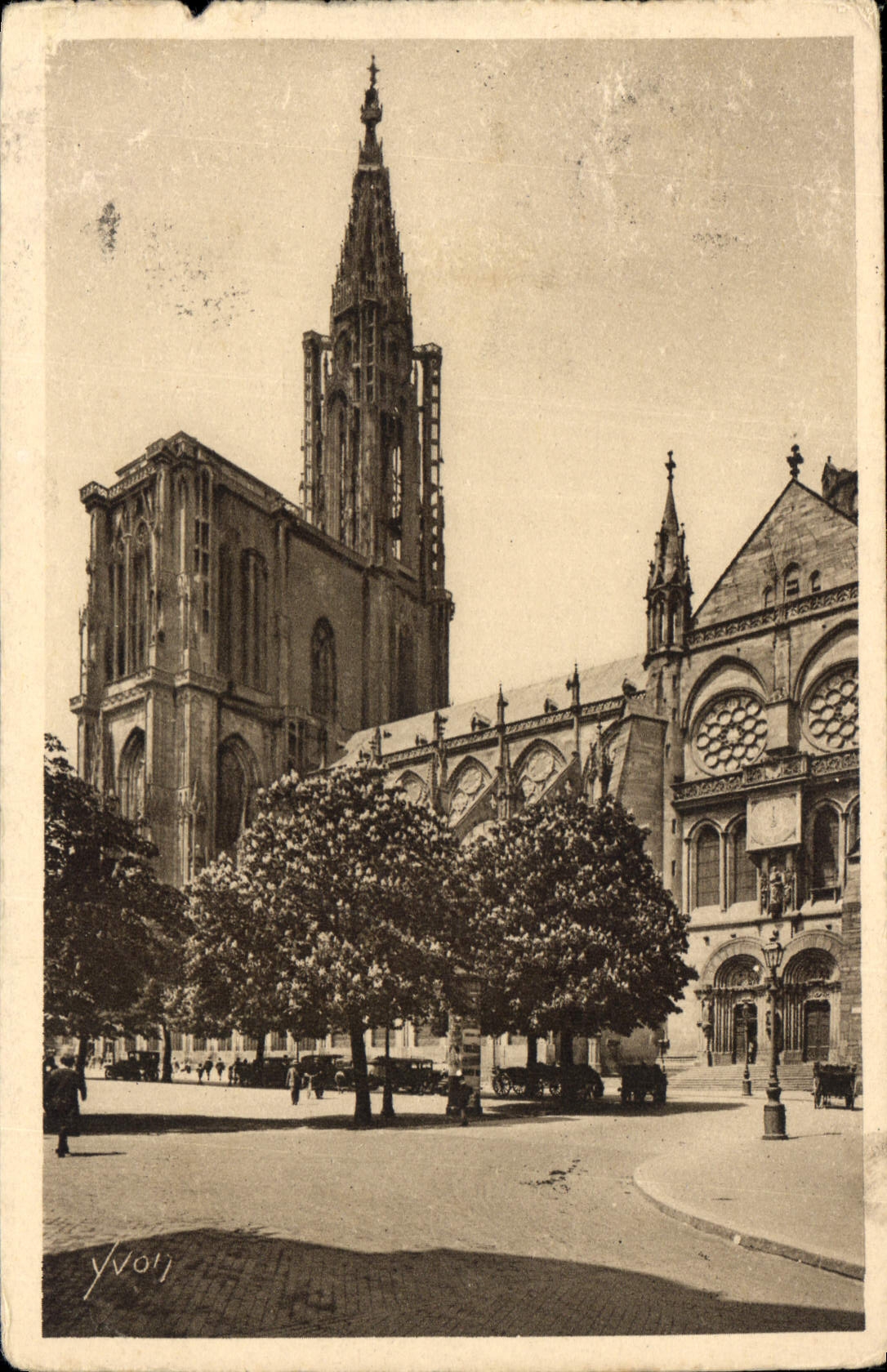 CPA La Douce France Strasbourg Bas Rhin Ensemble de la Cathedrale 