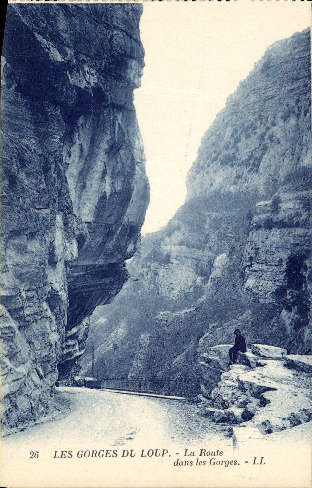 CPA Les Gorges du Loup La Route dans les Gorges
