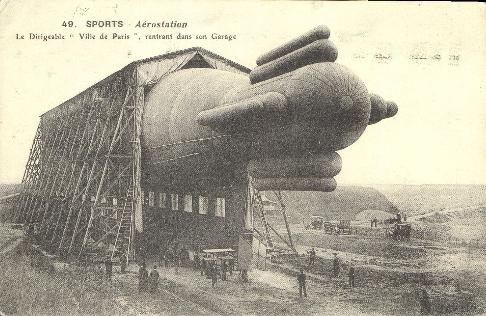 REPRO Sports Aerostation Le Dirigeable Ville de Paris rentrant dans son Garage Aviation Zeppelin Dir