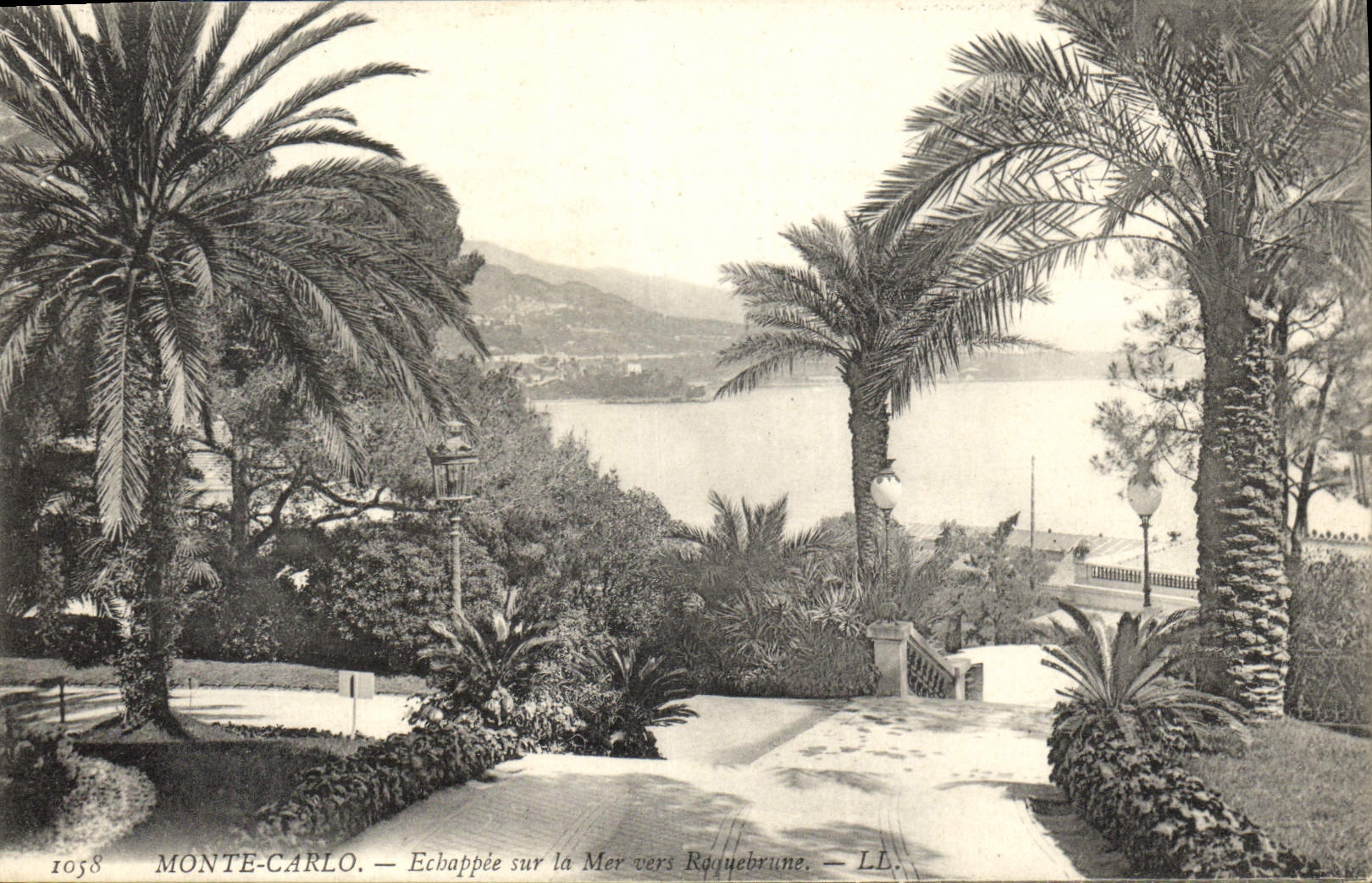 CPA Monte Carlo Echappee sur la Mer vers Roquebrune 