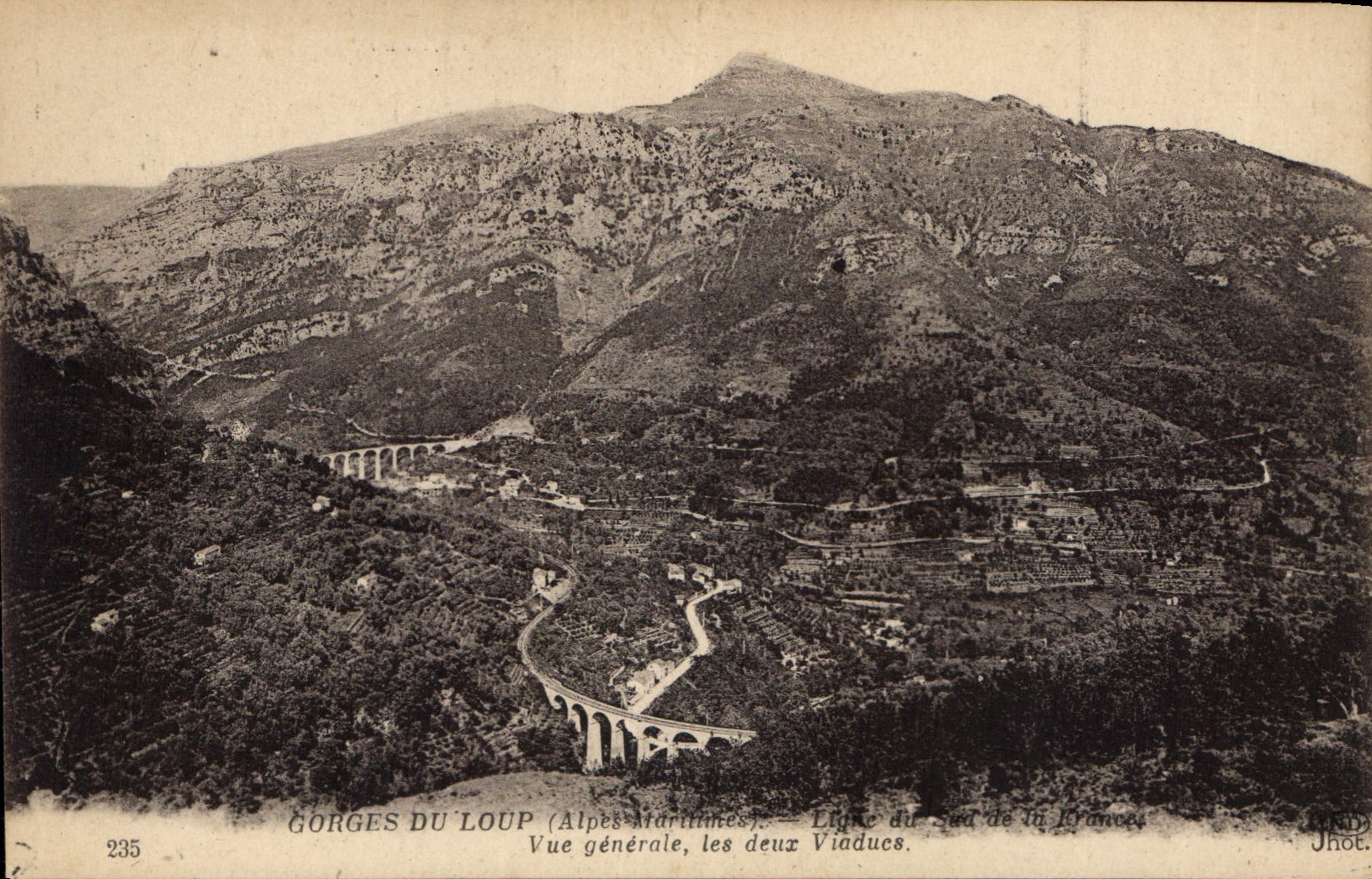 CPA Gorges du Loup Alpes Maritimes Ligne du Sud de la France vue generale les deux Viaducs