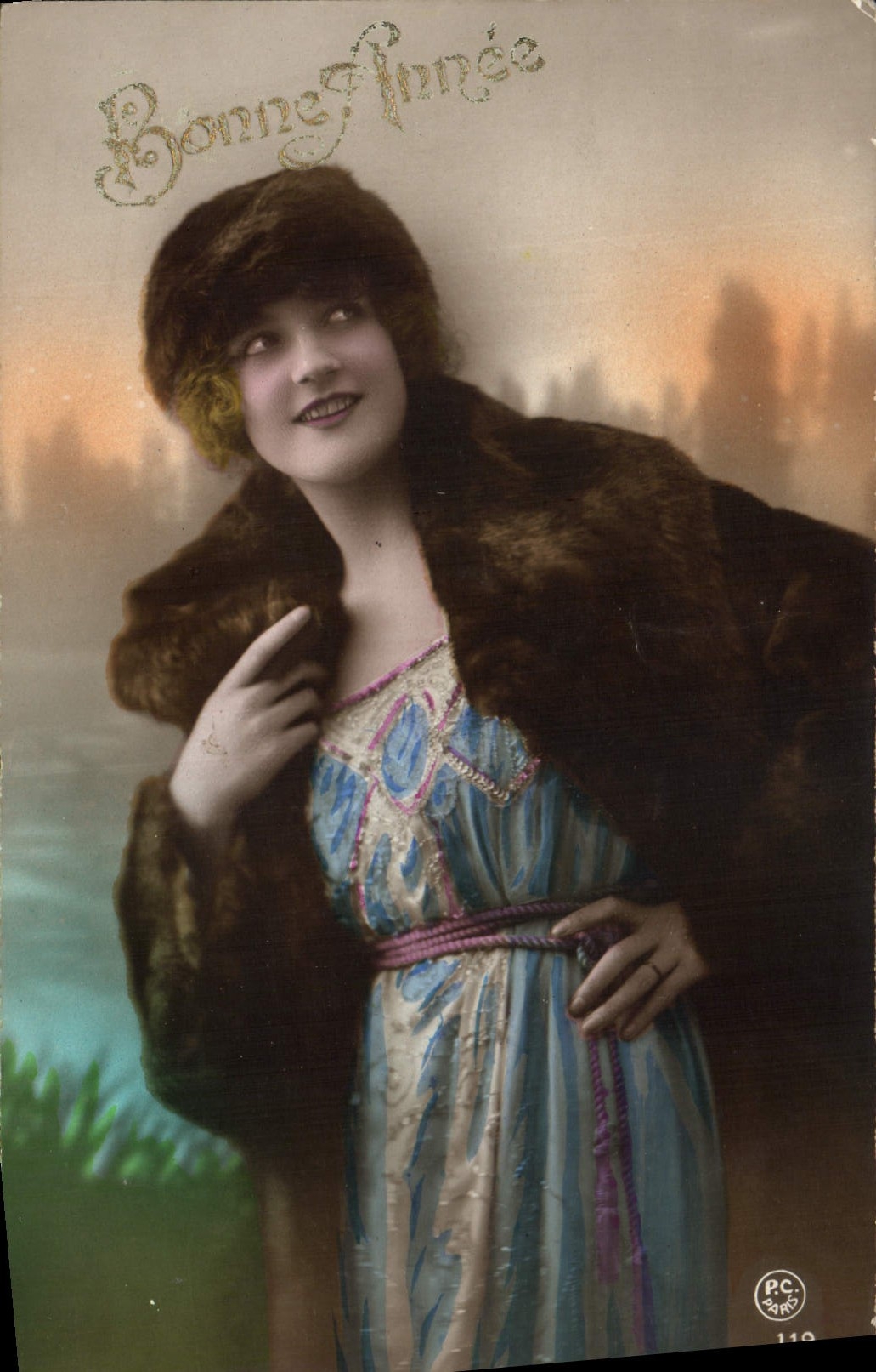 CPA Bonne Annee Femme