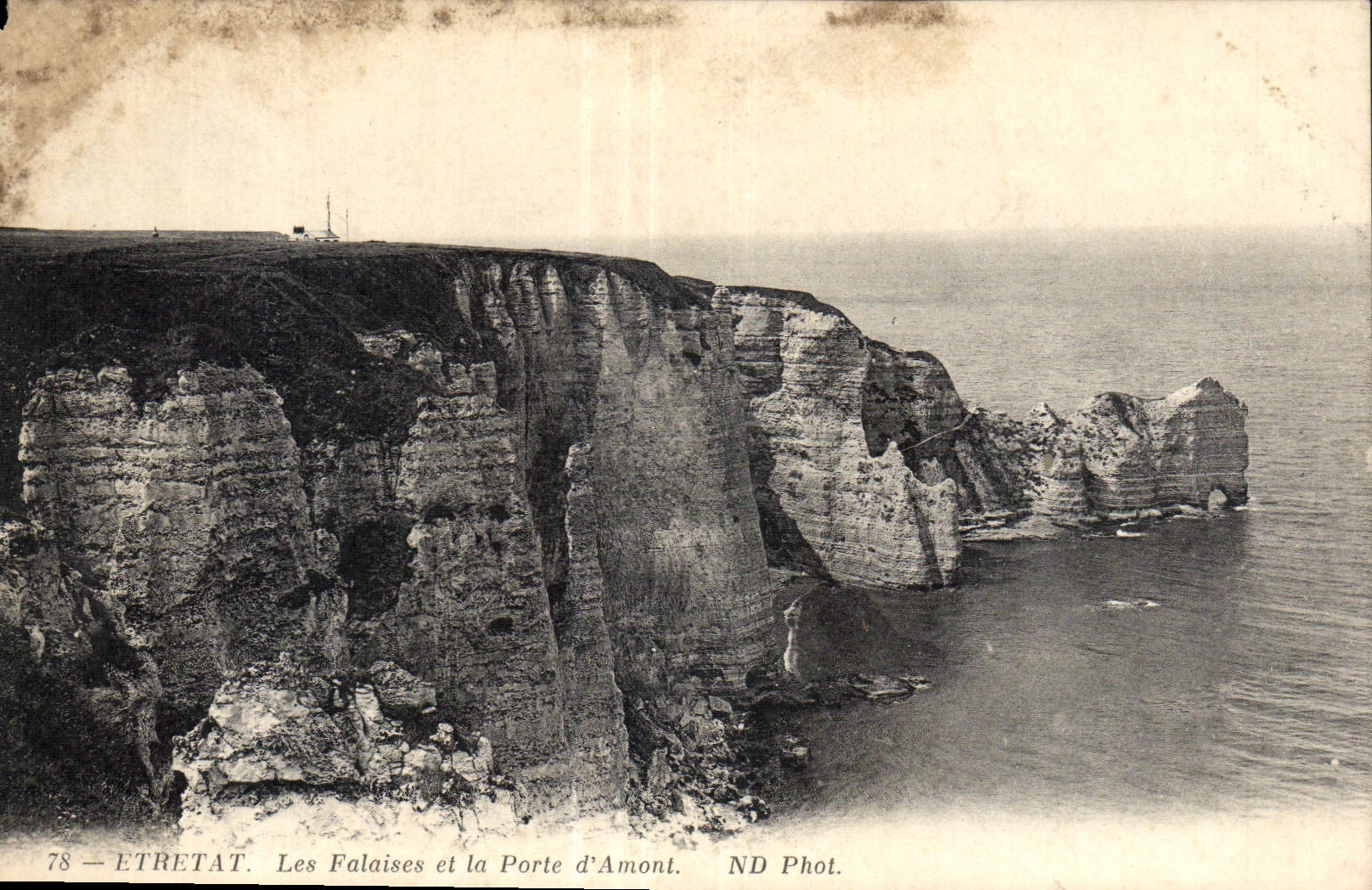 CPA Etretat les Falaises et la Porte d'Amont 