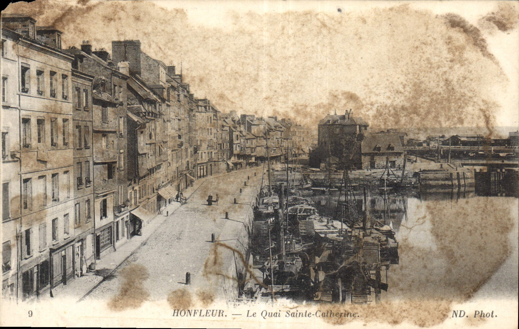 CPA Honfleur le Quai Sainte Catherine 