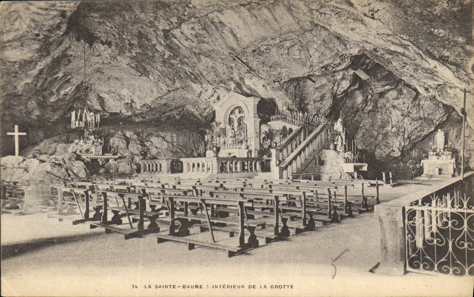 CPA Saint Baume Interieur de la Grotte 