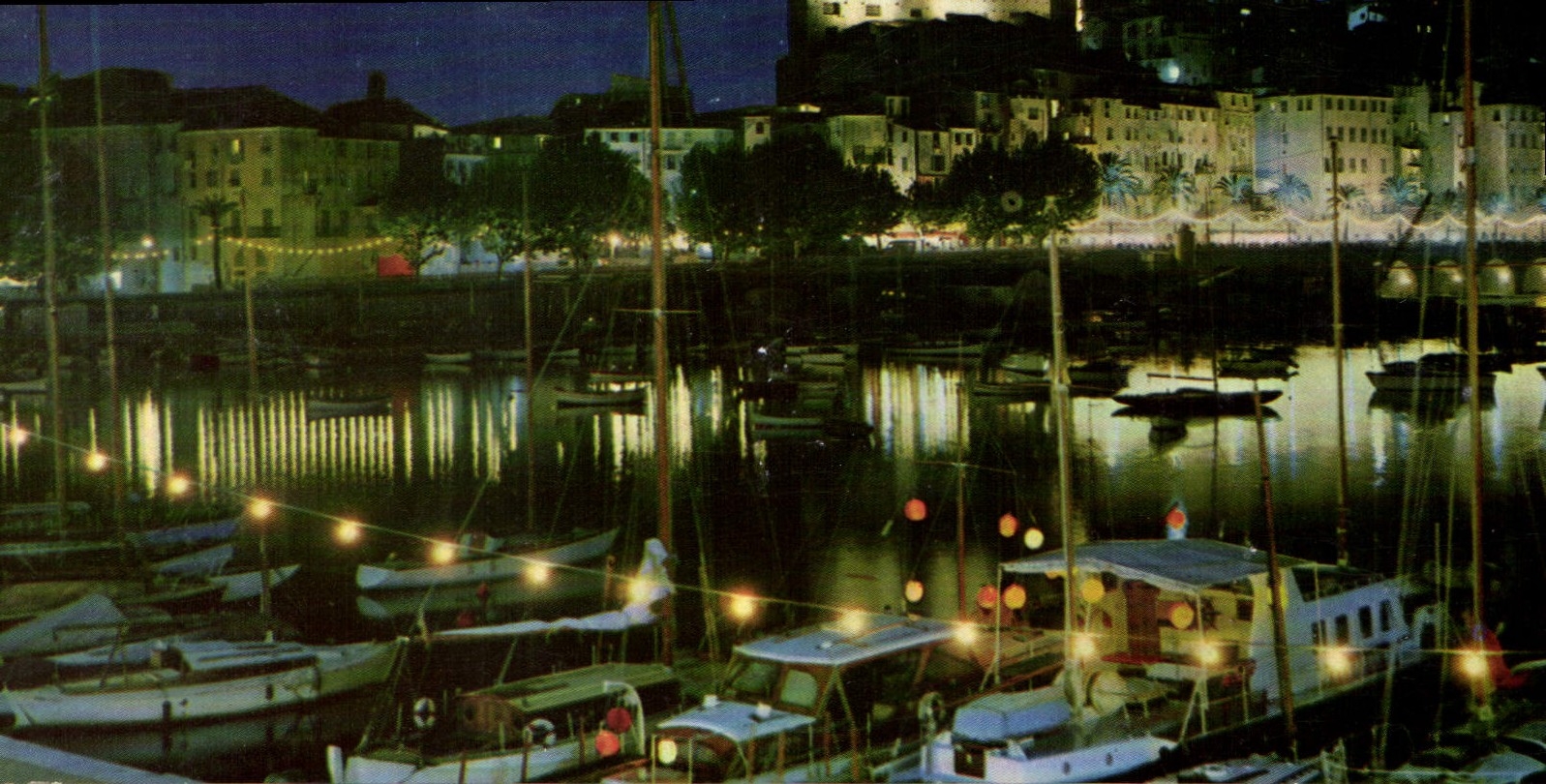 CPA Cote d'Azur Menton La Vieille Ville et le Pont la nuit