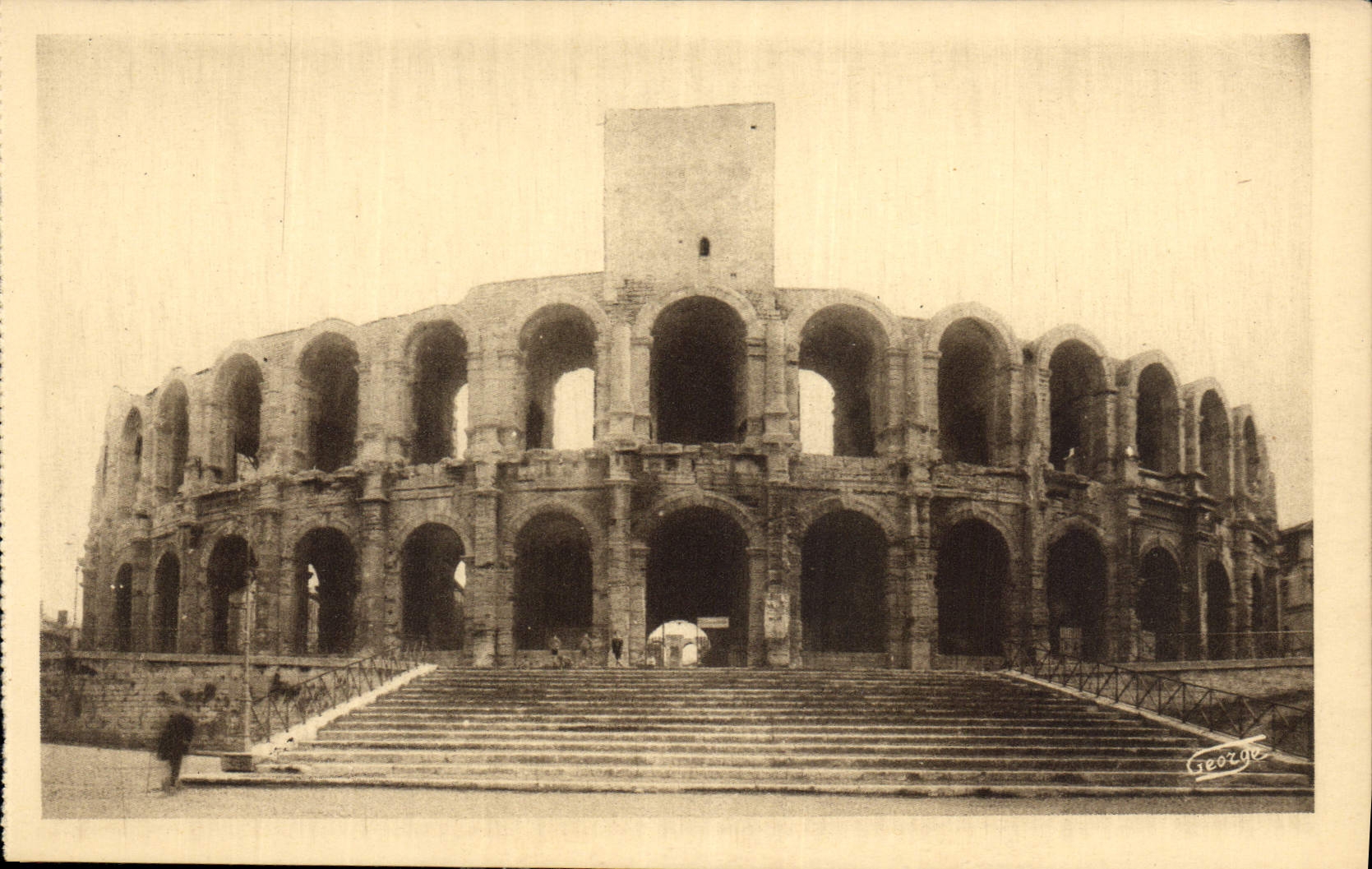 CPA Arles les Arenes Grand Escalier 