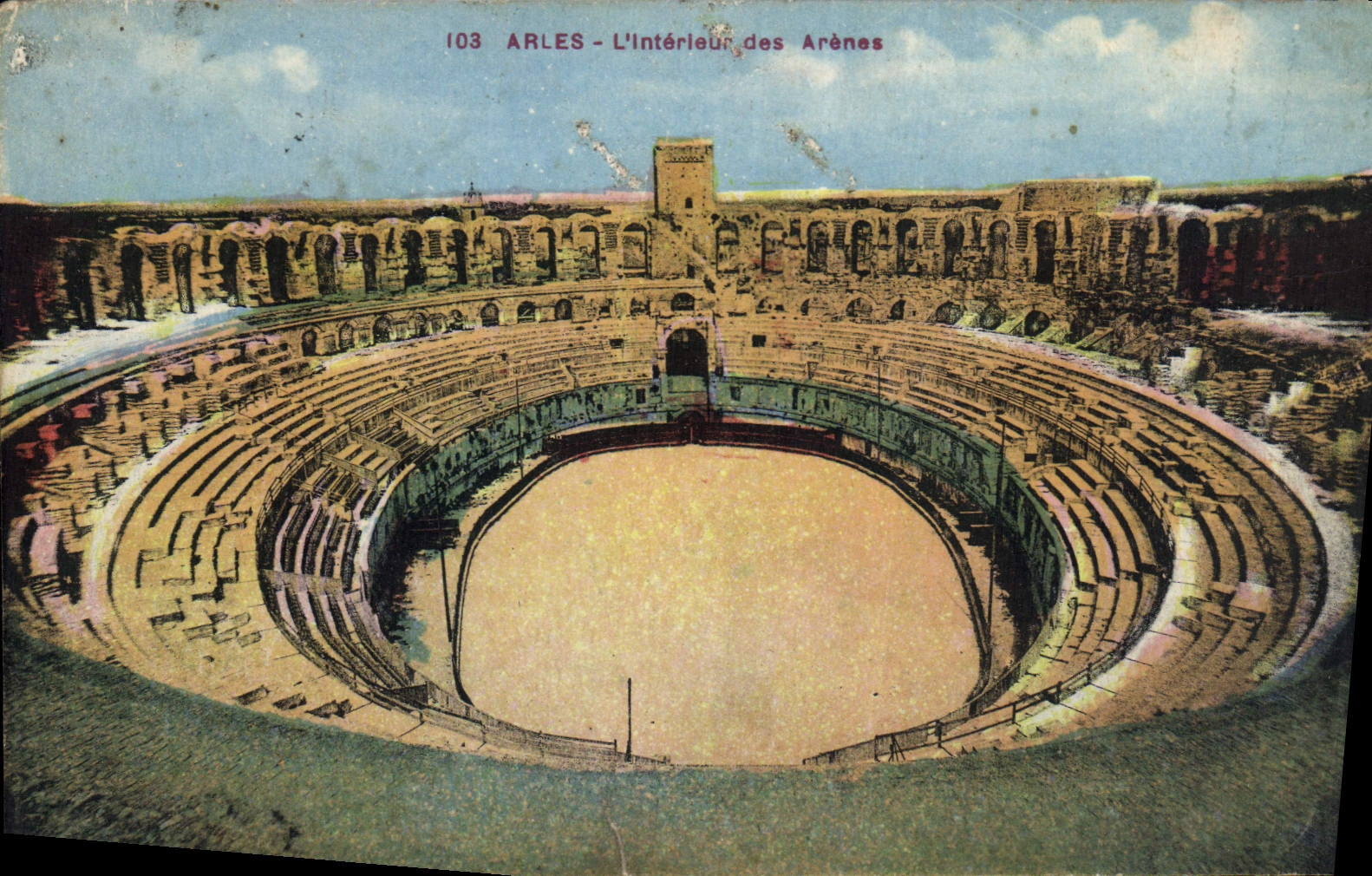 CPA Arles l'Interieur des Arenes 