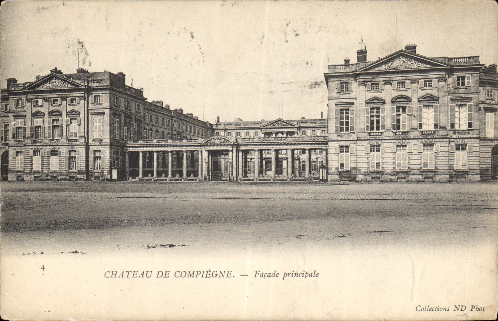 CPA Chateau de Compiegne Facade principale